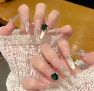 ネイル Miu Miu 🎀 Nailのネイルデザイン