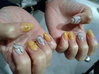 ネイル 🪐富島彩夏 /海外nail🪐のネイルデザイン