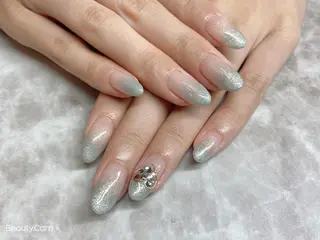 ネイル Piacere所属・Piacere 絵美のネイルデザイン