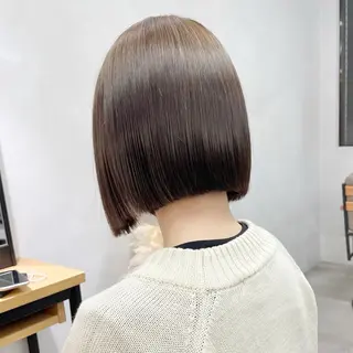 ショート ヘアアレンジ ベージュ/オリーブ ボブ/小笠原汐海のヘアスタイル