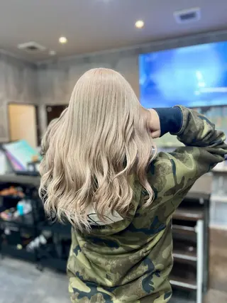 ロング カラー 小野瀬 蓮のヘアスタイル