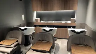 ゴートゥデイシェアサロン原宿vita所属・縮毛矯正クロスパーマ 益子達也のヘアスタイル