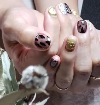 ネイル ou's nail salon所属・小林 桜のネイルデザイン