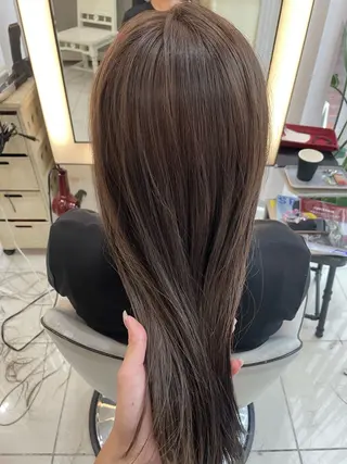 ロング HEARTS鹿児島所属・草ノ瀬 梨那のヘアスタイル