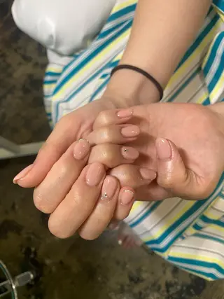 ネイル ♱˖⁺ 𝒎𝒐𝒑𝒊 ⁺のネイルデザイン