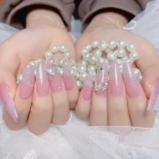 ネイル Kurieitibu 🍬Byu~tīのネイルデザイン