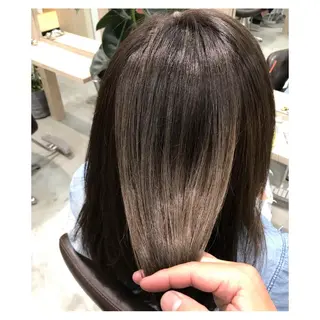 ミディアム カラー ヘアアレンジ 福壽 優奈のヘアスタイル