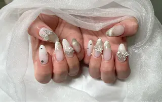 ネイル Roi〈ロワ〉 Minakoのネイルデザイン