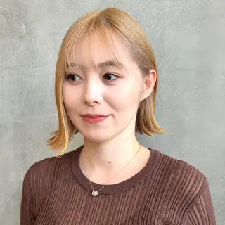 ミディアム カラー écouter所属・ショート/ウルフ ハイトーン/カイセイのヘアスタイル