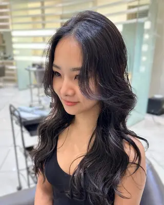 ロング カラー 🤎ハイライト/ 耳ツボジュエリー🤎のヘアスタイル