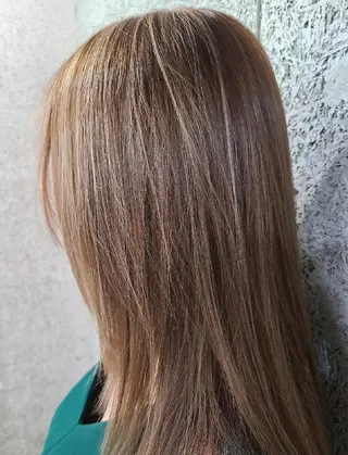 セミロング カラー terra✂️川嶋 大輔のヘアスタイル