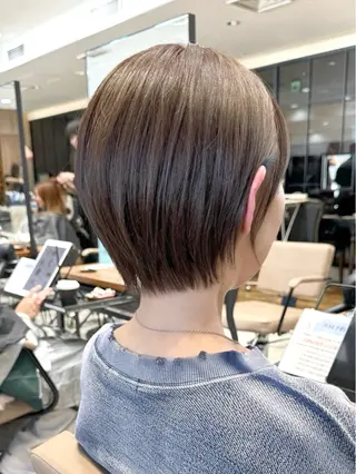 ショート カラー 💍新宿ショート 💍岩田莉奈のヘアスタイル