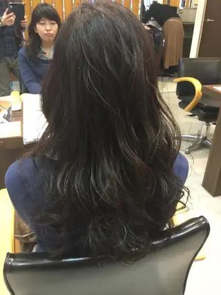 ロング カラー パーマ 平 一裕のヘアスタイル