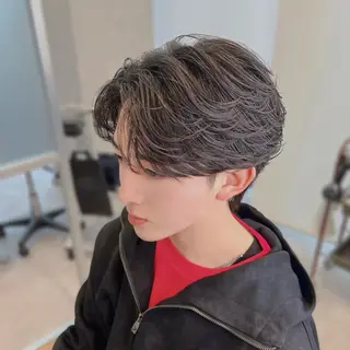 ミディアム メンズ フェザー/ゆるふわ パーマ/鐘ヶ江 航青のヘアスタイル