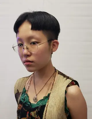 ショート Backbocker所属・ハイトーン/ブリーチ /デザインカラーのヘアスタイル