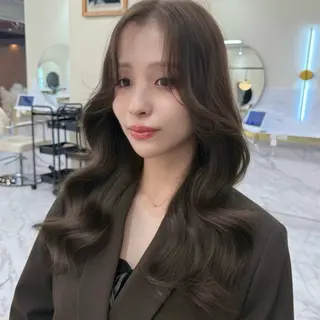 セミロング カラー パーマ ニシダヒカリ🌙 髪質改善×似合わせのヘアスタイル