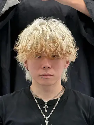 ショート パーマ 築地原 陵太のヘアスタイル