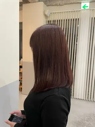 ミディアム 小久保 里紗のヘアスタイル