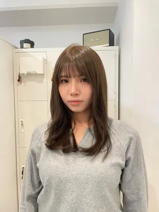 ミディアム カラー サクライ オトカのヘアスタイル