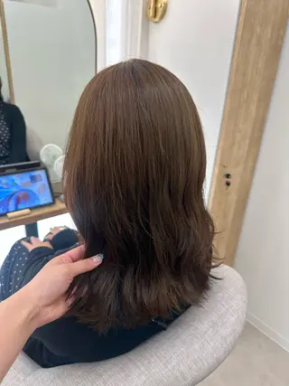 セミロング Reina レイナのヘアスタイル