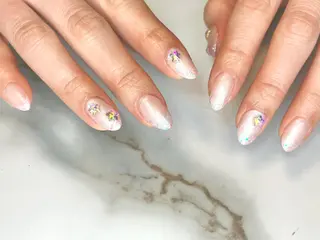 セミロング ネイリスト シンのネイルデザイン