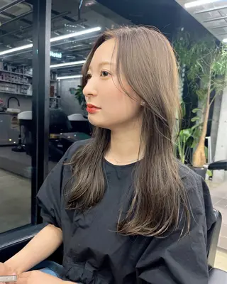 セミロング カラー ダブルカラー/ ケアブリーチ/クニトのヘアスタイル