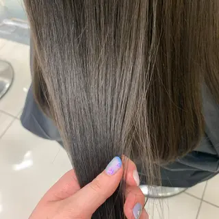 セミロング カラー ウスイ ハルカのヘアスタイル