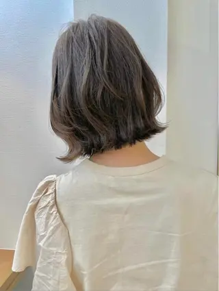 ミディアム カラー 廣瀬双葉 トップスタイリストのヘアスタイル