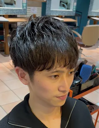 ショート パーマ メンズ 朝5分でキマる 村上陸のヘアスタイル