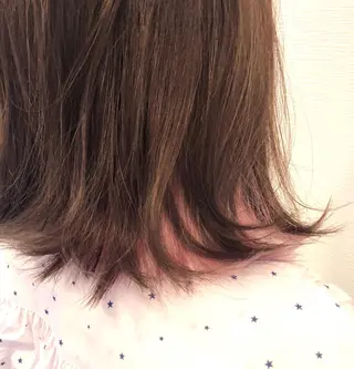 ミディアム カラー 平川 友希子のヘアスタイル