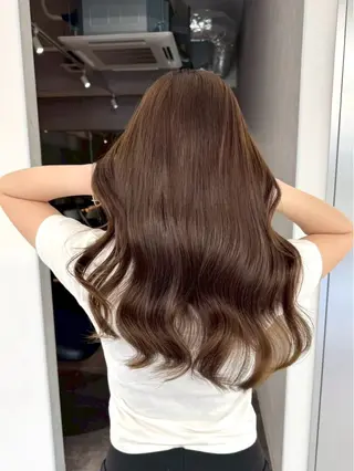 ロング カラー ViVIE所属・TATSU ミルクティーベージュのヘアスタイル