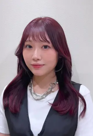 ロング カラー aku💞韓国風🩷 ピンクカラー🎀🩷のヘアスタイル