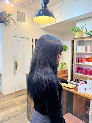ロング カラー 清水 こなねのヘアスタイル