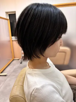 ショート シンセティックヘアデザイン所属・吉井 愛のヘアスタイル