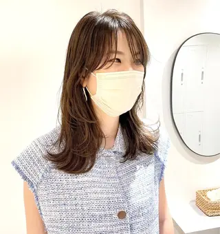 ミディアム カラー 池田 未瑠のヘアスタイル