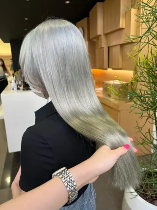 セミロング カラー 海外girl🤎 透明感ベージュmaoのヘアスタイル