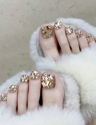 ネイル PEEKABOO京橋 EYE&NAILのマツエク・マツパデザイン
