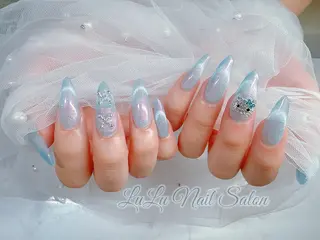 ネイル LULU Nail Salon 新宿所属・LU LU NailSalonのネイルデザイン