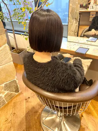 ショート ブリーチなしカラー /ベージュカラーのヘアスタイル