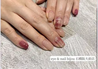 ネイル eye and nail ビジュゥ　石橋阪大前店所属・bijou石橋店 Mayukoのネイルデザイン