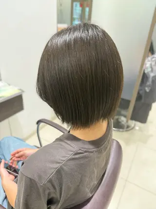 ショート カラー ハイトーン/艶カラー /透明感カラー/みなのヘアスタイル