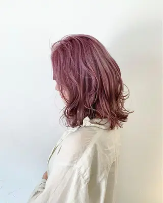 ミディアム カラー ヤマグチ リョウのヘアスタイル