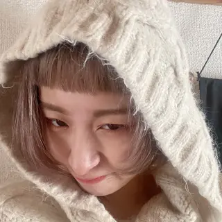 ショート カラー 丸山 愛万音のヘアスタイル