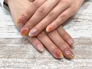 ネイル charme所属・. SHIORIのネイルデザイン