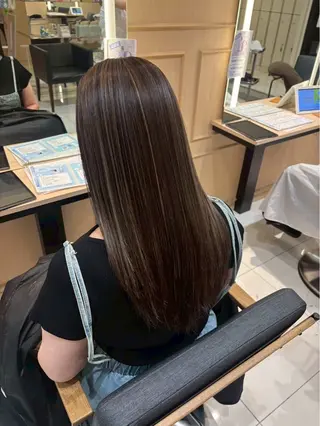 ロング カラー 猪狩 杏菜のヘアスタイル