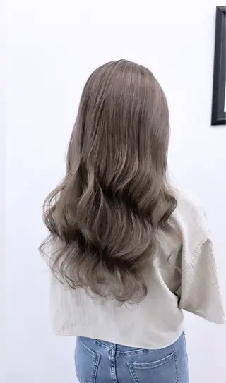 ロング カラー Moana  by HEADLIGHT新越谷店所属・Erika TopStylistのヘアスタイル