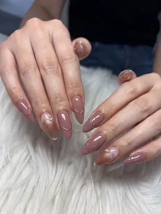 ネイル リアンナ 𝑰𝑶𝑹𝑰のネイルデザイン