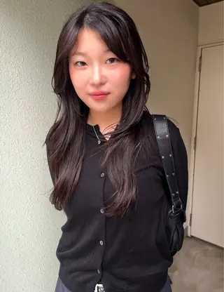 ロング カラー siki hinaのヘアスタイル