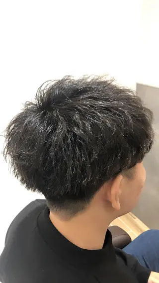 ショート パーマ 🪐メンズ特化 ヤマクラ　タイキのヘアスタイル
