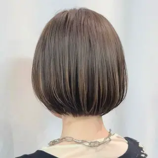 ミディアム YOIKU所属・駒場 由衣のヘアスタイル